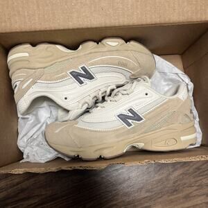 New Balance 1000 Boys GC1000SP Beige White Lace Up Sneaker Shoes Size 4.5